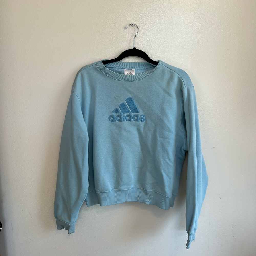 Cropped adidas’s hoodie